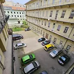Luxury Flat In Downtown With Free Parking Daire