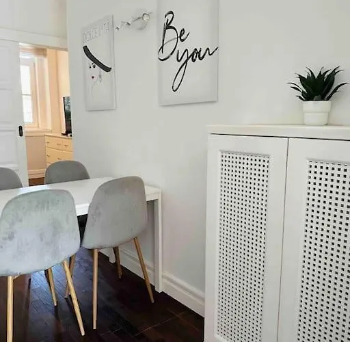 דירה Luxury Flat In Downtown With Free Parking