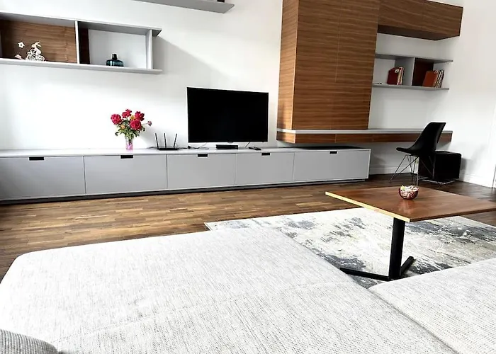 דירה Luxury Flat In Downtown With Free Parking *