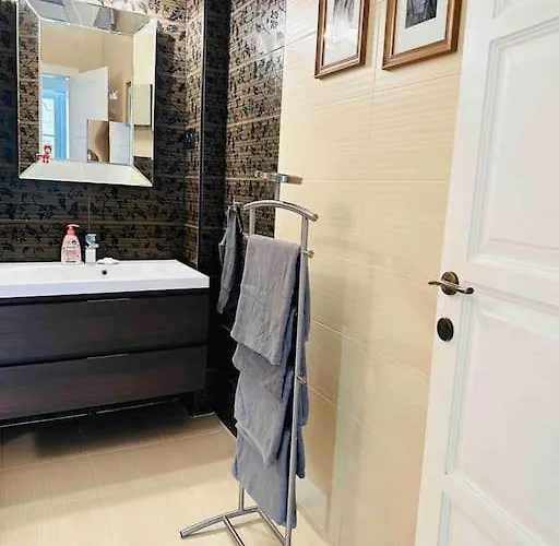 Apartament Luxury Flat In Downtown With Free Parking *