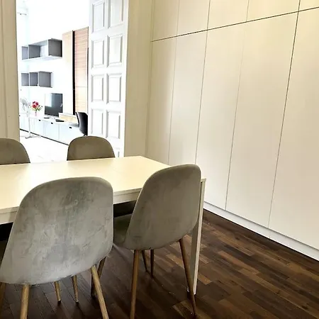 Luxury Flat In Downtown With Free Parking * 부다페스트