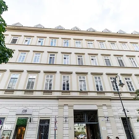 Luxury Flat In Downtown With Free Parking Apartment *